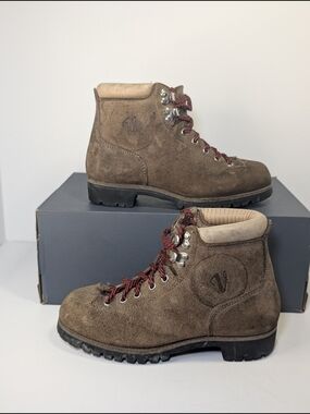 Vintage Vasque Women’s Suede Hiking Boots Size 5D